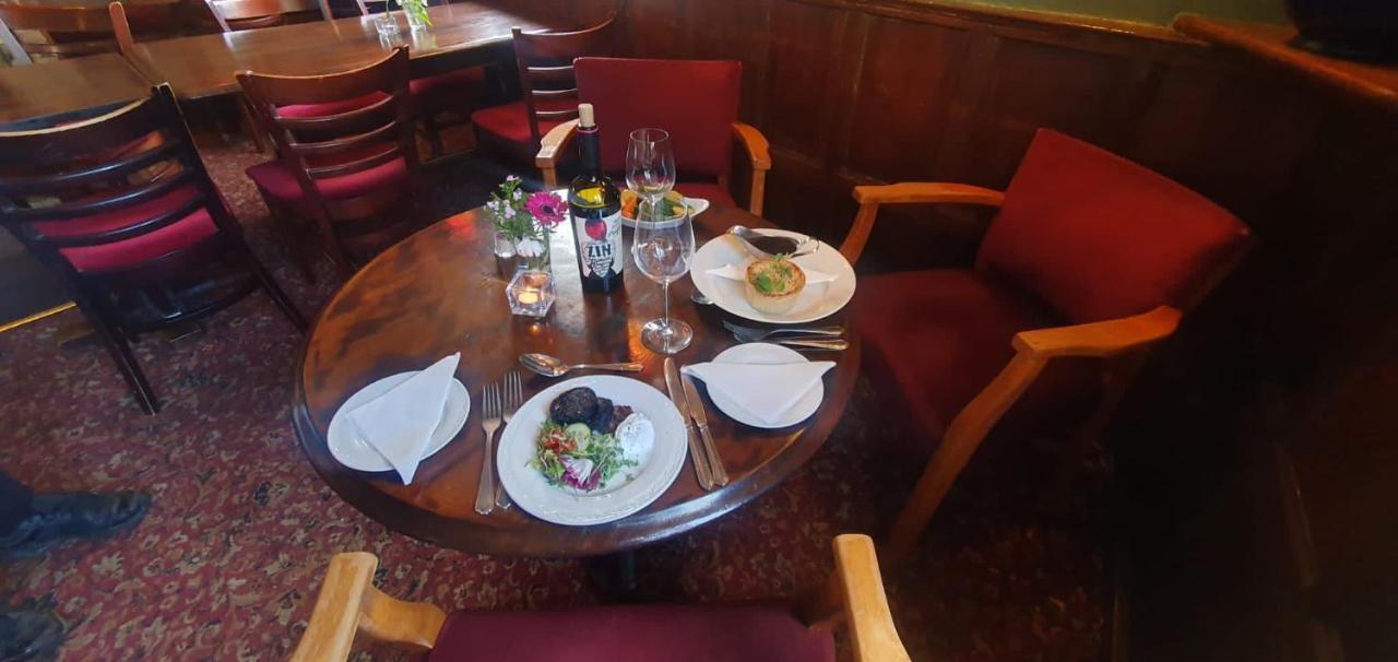 Kings Arms Hotel Sandwich Bagian luar foto