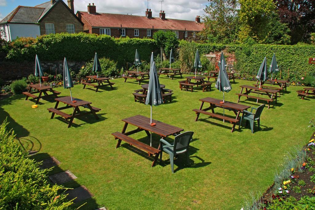 Kings Arms Hotel Sandwich Bagian luar foto